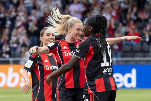 Google Pixel Womens Bundesliga Eintracht Frankfurt 1 FC Nuremberg, 04 05 2026 Nicole Anyomi Eintracht Frankfurt 19 Rebecka Blomqvist Eintracht Frankfurt 28 celebrate the goal the goal to 1 0, Eintracht Frankfurt 1 FC Nuremberg, Frankfurt, Stadion am Brentanobad, 4 5 2026 Copyright: xBEAUTIFULxSPORTS Gawlikx