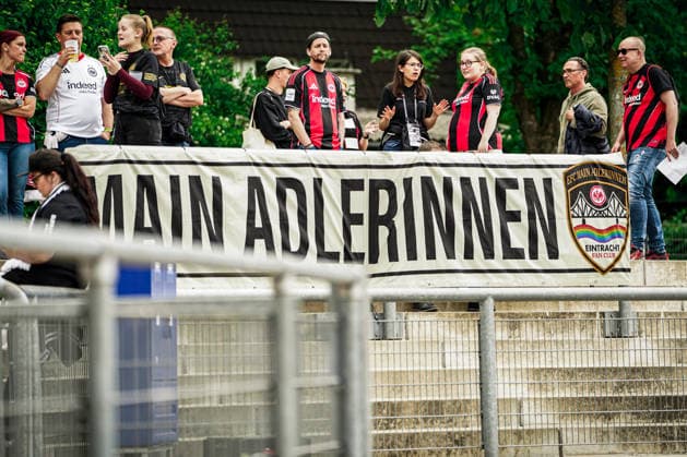 Germany Soccer Google Pixel Women Bundesliga 2025 2026 , 24 Matchday Eintracht Frankfurt Women vs 1 FC Nuremberg Women Stadion Am Brentanobad Frankfurt Banner, Fans Copyright: xBennetxLongx