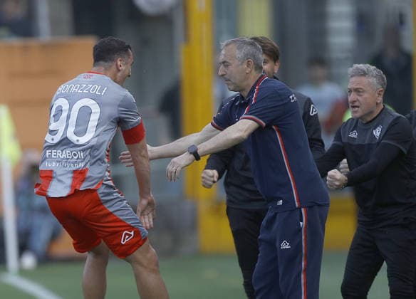 Cremonese Federico Bonazzoli esultanza goal 1-0 during the Serie A soccer match between Cremonese and Lazio at the Giovanni Zini in Cremona, north west Italy - LunedÃ¬ , 4 Maggio 2026. - Soccer .  Copyright: xAlbertoxMariani LaPressex