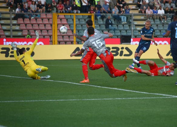 Lazio Gustav Isaksen goal 1-1 during the Serie A soccer match between Cremonese and Lazio at the Giovanni Zini in Cremona, north west Italy - LunedÃ¬ , 4 Maggio 2026. - Soccer .  Copyright: xAlbertoxMariani LaPressex