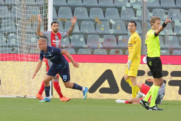 Lazio™s Gustav Isaksen jubilates after scoring the goal 1-1 during the Serie A soccer match between Cremonese and Lazio at the Giovanni Zini Stadium in Cremona Italy - Sunday, 4 may 2026. - Soccer .  Copyright: xAlbertoxMariani LaPressex