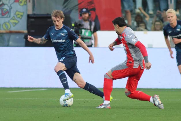 May 4, 2026, Cremona: SS Lazio s NicolÃ² Rovella battle for the ball with US Cremonese s Martin Ismael Payero during the italian soccer Serie A match between US Cremonese vs SS Lazio at the Giovanni Zini stadium in Cremona, Italy, 4 May 2026 ANSA DAVIDE CASENTINI Soccer: Serie A; Cremonese Vs Lazio  - ZUMAa110 20260504_zaf_a110_016 Copyright: xDavidexCasentinix