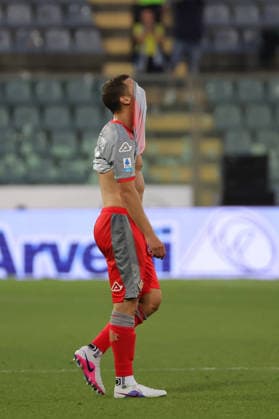 shows his dejection Cremonese s Filippo Terraciano during the Serie A soccer match between Cremonese and Lazio at the Giovanni Zini Stadium in Cremona Italy - Sunday, 4 may 2026. - Soccer .  Copyright: xAlbertoxMariani LaPressex