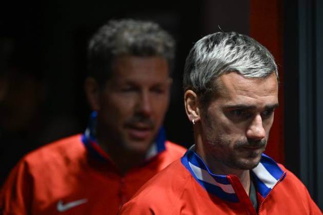 Ahead of Arsenal v Atletico Madrid - UEFA Champions League LONDON, UNITED KINGDOM - MAY 4: Antonie Griezmann (R) of Atletico Madrid and head coach Diego Simeone (L) attend a press conference, PK, Pressekonferenz ahead of the UEFA Champions League semi-final match against Arsenal at Emirates Stadium in London, United Kingdom on May 4, 2026. Rasid Necati Aslim Anadolu London United Kingdom. Editorial use only. Please get in touch for any other usage.  Copyright: x2026xAnadoluxRasidxNecatixAslimx
