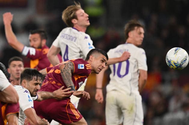 CALCIO - Serie A - AS Roma vs ACF Fiorentina Gianluca Mancini of A.S. Roma scores the goal for 1-0 during the 35th day of the Serie A Championship between A.S. Roma and A.C.F. Fiorentina at the Olympic Stadium on May 4, 2026 in Rome, Italy. Rome Italy  Copyright: xIPAxSport ABACAx