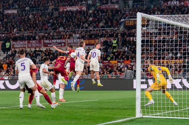 AS Roma v ACF Fiorentina - Serie A Enilive Gianluca Mancini of AS Roma scores first goal during the serie Serie A Enilive match between AS Roma and ACF Fiorentina at Stadio Olimpico on May 4, 2026 in Rome, Italy Rome Stadio Olimpico Lazio Italy Copyright: xGiuseppexMaffiax 260504_SerieA_Roma-Fiorentina_GM_00624