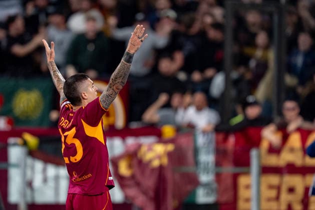 AS Roma v ACF Fiorentina - Serie A Enilive Gianluca Mancini of AS Roma celebrates after scoring first goal during the serie Serie A Enilive match between AS Roma and ACF Fiorentina at Stadio Olimpico on May 4, 2026 in Rome, Italy Rome Stadio Olimpico Lazio Italy Copyright: xGiuseppexMaffiax 260504_SerieA_Roma-Fiorentina_GM_01035