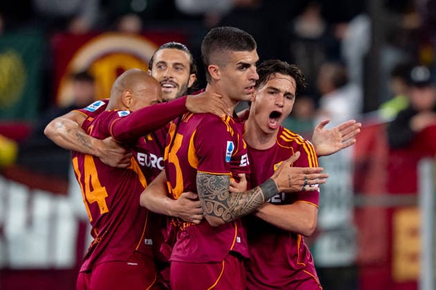 AS Roma v ACF Fiorentina - Serie A Enilive Gianluca Mancini of AS Roma celebrates after scoring first goal during the serie Serie A Enilive match between AS Roma and ACF Fiorentina at Stadio Olimpico on May 4, 2026 in Rome, Italy Rome Stadio Olimpico Lazio Italy Copyright: xGiuseppexMaffiax 260504_SerieA_Roma-Fiorentina_GM_01146