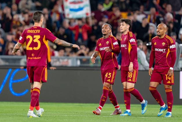 AS Roma v ACF Fiorentina - Serie A Enilive Franca Wesley of AS Roma celebrates after scoring second goal during the serie Serie A Enilive match between AS Roma and ACF Fiorentina at Stadio Olimpico on May 4, 2026 in Rome, Italy Rome Stadio Olimpico Lazio Italy Copyright: xGiuseppexMaffiax 260504_SerieA_Roma-Fiorentina_GM_01694