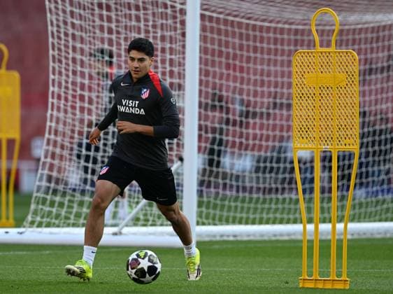 Ahead of Arsenal v Atletico Madrid - UEFA Champions League LONDON, UNITED KINGDOM - MAY 4: Obed Vargas of Atletico Madrid attends training session ahead of the UEFA Champions League semi-final rematch against Arsenal at Emirates Stadium in London, United Kingdom on May 4, 2026. Rasid Necati Aslim Anadolu London United Kingdom. Editorial use only. Please get in touch for any other usage.  Copyright: x2026xAnadoluxRasidxNecatixAslimx