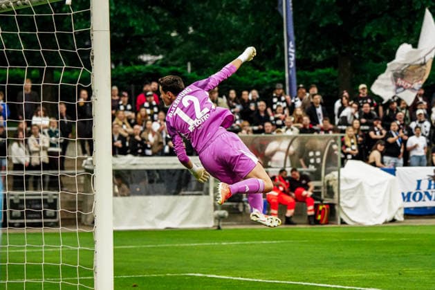 Germany Soccer Google Pixel Women Bundesliga 2025 2026 , 24 Matchday Eintracht Frankfurt Women vs 1 FC Nuremberg Women Stadion Am Brentanobad Frankfurt Lina Altenburg Eintracht Frankfurt Women, 12 Parade, Goal Chance Copyright: xBennetxLongx