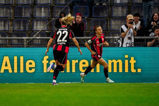 Germany Soccer Google Pixel Women Bundesliga 2025 2026 , 24 Matchday Eintracht Frankfurt Women vs 1 FC Nuremberg Women Stadion Am Brentanobad Frankfurt Nadine Riesen Eintracht Frankfurt Women, 22 Goal celebration, cheering, goal, gesture, gesture, emotion Copyright: xBennetxLongx