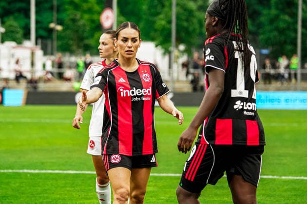 Germany Soccer Google Pixel Women Bundesliga 2025 2026 , 24 Matchday Eintracht Frankfurt Women vs 1 FC Nuremberg Women Stadion Am Brentanobad Frankfurt Ereleta Memeti Eintracht Frankfurt Women, 27 Nicole Anyomi Eintracht Frankfurt Women, 19 Gestures, facial expressions, gestures Copyright: xBennetxLongx