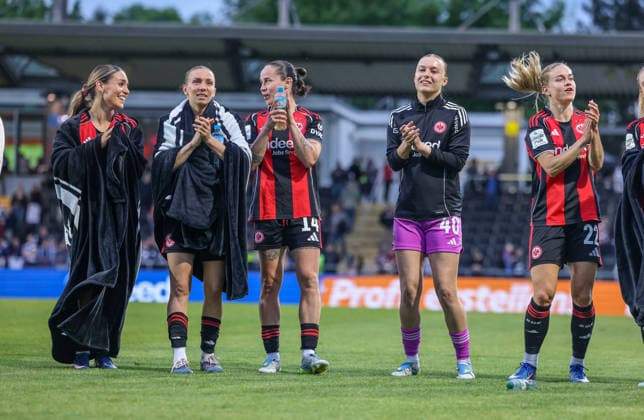 GER, Frankfurt, Eintracht Frankfurt vs FC Nürnberg, Google Pixel Bundesliga, Football, DFB, Season 2025 2026, Stadion am Brentanobad, 24 Matchday in picture Joy and emotions after the victory, Ereleta Memeti Eintracht Frankfurt Women 27 , Elisa Senß Eintracht Frankfurt Women 6 , Geraldine Reuteler Eintracht Frankfurt Women 14 , Ylvi Eisenbeiß Frankfurt , Nadine Riesen Eintracht Frankfurt Women 22 DFB DFL REGULATIONS PROHIBIT ANY USE OF PHOTOGRAPHS AS IMAGE SEQUENCES AND OR QUASI VIDEO, 04 05 2026 Copyright: HMBxMedia HendrikxHamelau