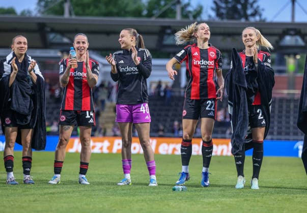 GER, Frankfurt, Eintracht Frankfurt vs FC Nürnberg, Google Pixel Bundesliga, Football, DFB, Season 2025 2026, Stadion am Brentanobad, 24 Matchday in picture Joy and emotions after the victory, Elisa Senß Eintracht Frankfurt Women 6 , Geraldine Reuteler Eintracht Frankfurt Women 14 , Ylvi Eisenbeiß Frankfurt , Nadine Riesen Eintracht Frankfurt Women 22 , Rebecka Blomqvist Eintracht Frankfurt Women 28 DFB DFL REGULATIONS PROHIBIT ANY USE OF PHOTOGRAPHS AS IMAGE SEQUENCES AND OR QUASI VIDEO, 04 05 2026 Copyright: HMBxMedia HendrikxHamelau
