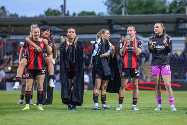 GER, Frankfurt, Eintracht Frankfurt vs FC Nürnberg, Google Pixel Bundesliga, Football, DFB, Season 2025 2026, Stadion am Brentanobad, 24 Matchday in picture Joy and emotions after the victory at Eintracht Frankfurt, Nina Lührsen Eintracht Frankfurt Women 11 , Chiba Remina Eintracht Frankfurt Women 15 , Ereleta Memeti Eintracht Frankfurt Women 27 , Elisa Senß Eintracht Frankfurt Women 6 , Geraldine Reuteler Eintracht Frankfurt Women 14 , Ylvi Eisenbeiß Frankfurt DFB DFL REGULATIONS PROHIBIT ANY USE OF PHOTOGRAPHS AS IMAGE SEQUENCES AND OR QUASI VIDEO, 04 05 2026 Copyright: HMBxMedia HendrikxHamelau