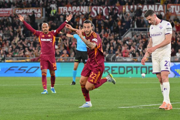 Foto IPP Roberto Ramaccia Roma 4 5 2026 Campionato di Calcio Serie A 2025 2026 Roma vs Fiorentina Nella foto Mario Hermoso of AS Roma celebrates after scoring goal in the 34th minute for 3-0 Italy Photo Press - World Copyright Roma italy Italia ITALY  Copyright: xR4924_italyphotopressx