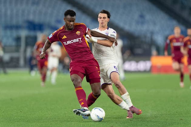 AS Roma v ACF Fiorentina - Serie A Enilive Evan Ndicka of AS Roma and Riccardo Braschi of ACF Fiorentina during the serie Serie A Enilive match between AS Roma and ACF Fiorentina at Stadio Olimpico on May 4, 2026 in Rome, Italy Rome Stadio Olimpico Lazio Italy Copyright: xGiuseppexMaffiax 260504_SerieA_Roma-Fiorentina_GM_07354