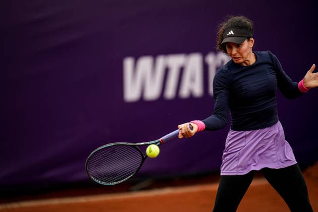 WTA125 Istanbul Open - Day Three Ayla Aksu of Turkey competes in the round of 32 match against Elizara Yaneva of Bulgaria during the Istanbul Open at the Turkish Tennis Federation Training Center in Istanbul, Turkey, on May 4, 2026. Istanbul Istanbul Turkey  Copyright: xYagizxGurtugx originalFilename:gurtug-wta125is260504_npRuB.jpg