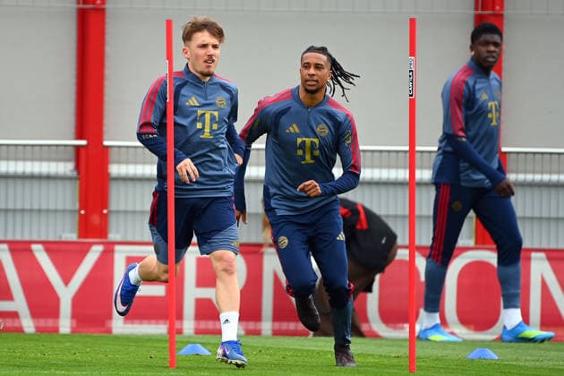 from left Lennart KARL Bayern Muenchen , Michael OLISE Bayern Muenchen , final training on 05 05 2026 before the football Champions League semi-final FC Bayern Muenchen Paris Saint Germain PSG