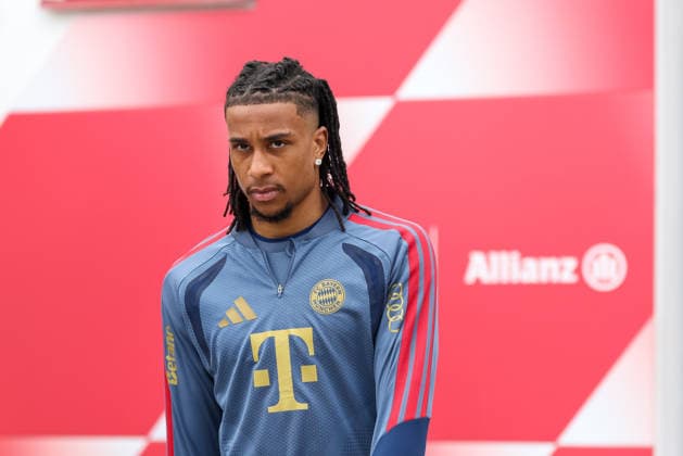 Michael Olise FC Bayern Muenchen, 17 on the way to training, GER, final training, FC Bayern Muenchen, football, UEFA Champions League, semi-final, second leg, 2025 2026 season, 05 05 2026, GER, final training, FC Bayern Muenchen, football, UEFA Champions League, semi-final, second leg, 2025 2026 season, 05 05 2026 Muenchen Copyright: xEibner-Pressefoto JennixMaulx EP_JML