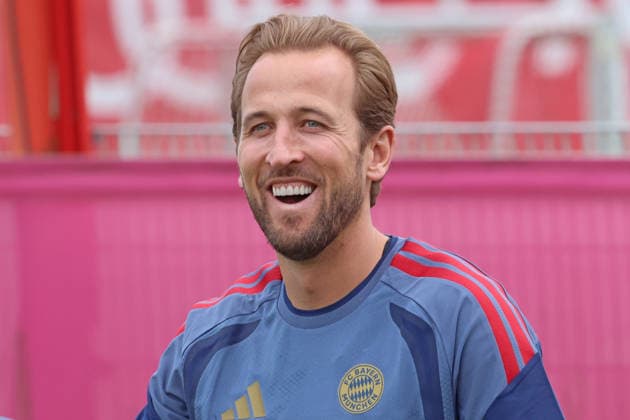 9 Harry Kane, is in a good mood, laughs, Portrait, Portrait, Soccer FC Bayern Munich final training before UEFA Champions League, against Paris Saint Germain 05 05 2026 Training ground, Säbenerstr PHOTO Mladen Lackovic LakoPress
