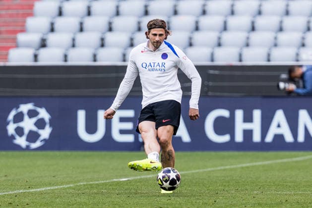 MUNICH, GERMANY - MAY 5: Ilya Zabarnyi (FC Paris Saint-Germain, 6) during training of Paris Saint-Germain before the match between FC Bayern Muenchen vs Paris Saint-Germain at Allianz Arena on matchday -1 of the UEFA Champions League Semi Final on May 5, 2026 in Munich, Germany. Bavaria Germany Copyright: xSteffiexWunderlx