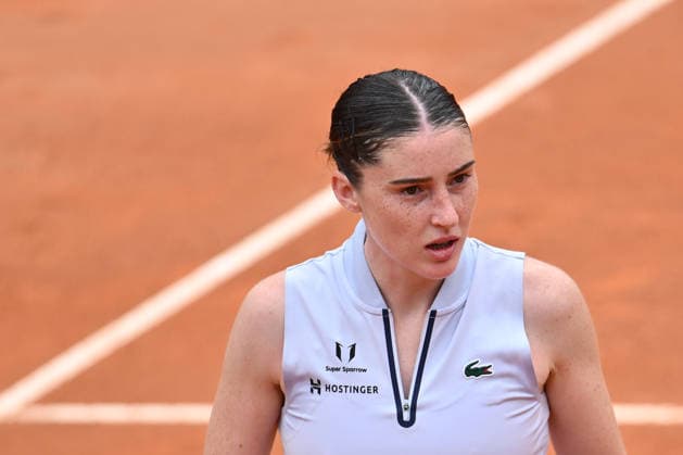 Elsa Jacquemot of Francia in action against Barbora Krejcikova of Repubblica Cecaduring the Internazionali BNL d Italia Day One at Foro Italico on May 5, 2026 in Rome, Italy.  Copyright: xDomenicoxCippitelli IPAxSportx xipa-agency.netx xx IPA_74458433 IPA_Agency_IPA74458433