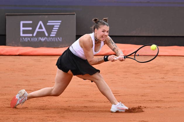 Oleksandra Ooliynkova of Ukraina in action against Petra Marcinko of Croazia during the Internazionali BNL d Italia Day One at Foro Italico on May 5, 2026 in Rome, Italy.  Copyright: xDomenicoxCippitelli IPAxSportx xipa-agency.netx xx IPA_74458483 IPA_Agency_IPA74458483