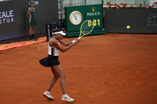 Italian Open 2026 tennis tournament ROME, ITALY - MAY 05: Turkish tennis player Zeynep Sonmez (not seen) in action against Italian tennis player Jennifer Ruggeri during the first-round of the Italian Open 2026 tennis tournament in Rome, Italy on May 05, 2026. Baris Seckin Anadolu Rome Italy. Editorial use only. Please get in touch for any other usage.  Copyright: x2026xAnadoluxBarisxSeckinx