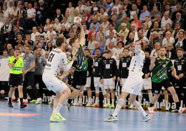 photo Matko Moslavac Nasice throws against Hendrik Pekeler Kiel Handball Men on Tue 05 05 2026 Mens EHF European League , THW Kiel RK Nexe Nasice