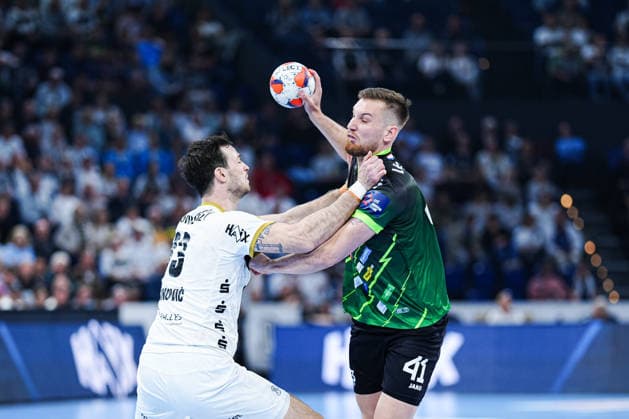 Veron Nacinovic THW Kiel, 93 , Tin Lucin RK Nexe, 41 GER, THW Kiel vs RK Nexe, Handball, EHF European League, quarter-finals, second leg, 2025 2026 season, 05 05 2026 GER, THW Kiel vs RK Nexe, Handball, EHF European League, quarter-finals, second leg, 2025 2026 season, 05 05 2026 Kiel Copyright: xEibner-Pressefoto MarcelxvonxFehrnx EP_MFN