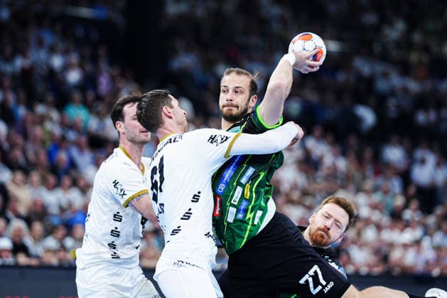 Hendrik Pekeler THW Kiel, 61 , Luka Moslavac RK Nexe, 27 GER, THW Kiel vs RK Nexe, handball, EHF European League, quarter-finals, second leg, 2025 2026 season, 05 05 2026 GER, THW Kiel vs RK Nexe, handball, EHF European League, quarter-finals, second leg, 2025 2026 season, 05 05 2026 Kiel Copyright: xEibner-Pressefoto MarcelxvonxFehrnx EP_MFN