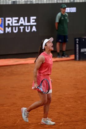 Italian Open 2026 tennis tournament ROME, ITALY - MAY 05: Turkish tennis player Zeynep Sonmez celebrates during her first-round match against Italian tennis player Jennifer Ruggeri (not seen) at the 2026 Italian Open tennis tournament in Rome, Italy on May 05, 2026. Baris Seckin Anadolu Rome Italy. Editorial use only. Please get in touch for any other usage.  Copyright: x2026xAnadoluxBarisxSeckinx