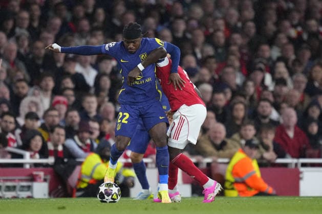 Arsenal FC v Atletico Madrid - UEFA Champions League LONDON, UNITED KINGDOM - MAY 5: Ademola Lookman second striker of Atletico de Madrid and Nigeria and Bukayo Saka right winger of Arsenal and England compete for the ball during the UEFA Champions League 2025 26 Semi Final Second Leg match between Arsenal FC and Atletico de Madrid at Arsenal Stadium on May 5, 2026 in London, United Kingdom. Jose Hernandez Anadolu London United Kingdom. Editorial use only. Please get in touch for any other usage.  Copyright: x2026xAnadoluxJosexHernandezx
