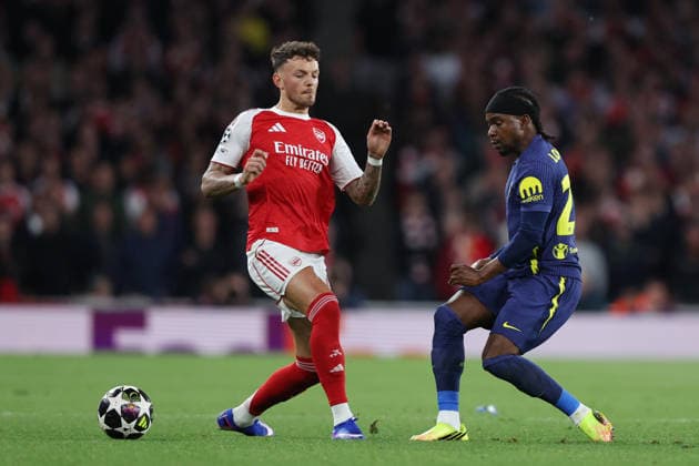 London, England, 5th May 2026. Ben White of Arsenal and Ademola Lookman of Atletico Madrid challenge for the ball during the Arsenal vs Atletico Madrid UEFA Champions League match at the Emirates Stadium, London. Picture credit should read: David Klein Sportimage EDITORIAL USE ONLY. No use with unauthorised audio, video, data, fixture lists, club league logos or live services. Online in-match use limited to 120 images, no video emulation. No use in betting, games or single club league player publications. SPI_060_DK_Arsenal_Athletico_Madrid SPI-4781-0060