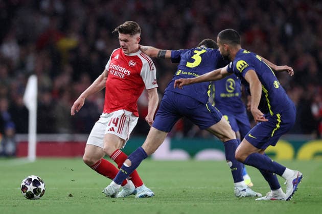 London, England, 5th May 2026. Viktor Gyokeres of Arsenal and Matteo Ruggeri of Atletico Madrid challenge for the ball during the Arsenal vs Atletico Madrid UEFA Champions League match at the Emirates Stadium, London. Picture credit should read: David Klein Sportimage EDITORIAL USE ONLY. No use with unauthorised audio, video, data, fixture lists, club league logos or live services. Online in-match use limited to 120 images, no video emulation. No use in betting, games or single club league player publications. SPI_061_DK_Arsenal_Athletico_Madrid SPI-4781-0061