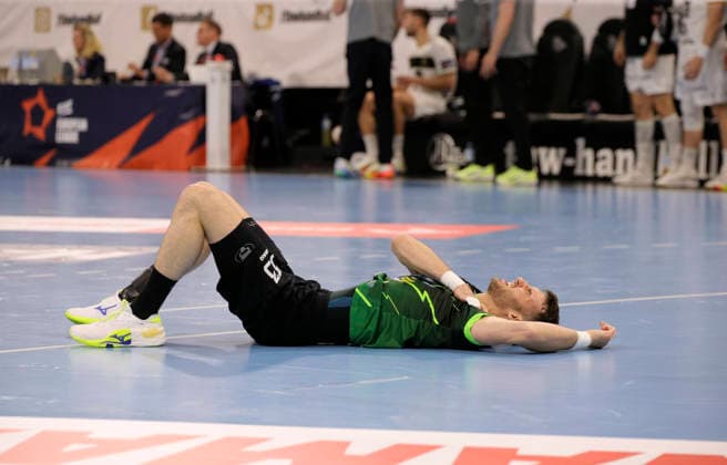 photo Loser on the ground , Aleksandar Cenic Stamenkovic Nasice Handball Men on Tue 05 05 2026 Mens EHF European League , THW Kiel RK Nexe Nasice