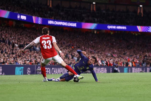 Arsenal gegen Atletico Madrid 05. Mai 2026, London UEFA Champions League Halbfinale Rückspiel Arsenal gegen Atletico Madrid Riccardo Calafiori von Arsenal und Marc Pubill von Atletico Madrid Foto Jacques Feeney Abseits London UK  Copyright: xJacquesxFeeneyx xOffsidexOffside