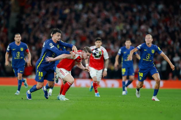 Champions League 2025 26 Semi Final 2nd Leg Arsenal v Atletico Madrid Emirates Stadium 05.05.2026 Viktor Gyökeres of Arsenal and Marc Pubill of Atletico Madrid Champions League 2025 26 Semi Final 2nd Leg Arsenal v Atletico Madrid Emirates Stadium 05.05.2026 Photograph By Marc Aspland The Times  Copyright: xMarcxAsplandx NINTCHDBPICT001078552830