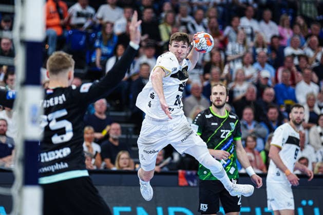 Throw Goal Lukas Zerbe THW Kiel, 24 GER, THW Kiel vs RK Nexe, Handball, EHF European League, Quarter-final, second leg, 2025 2026 season, 05 05 2026 GER, THW Kiel vs RK Nexe, Handball, EHF European League, Quarter-final, second leg, 2025 2026 season, 05 05 2026 Kiel Copyright: xEibner-Pressefoto MarcelxvonxFehrnx EP_MFN