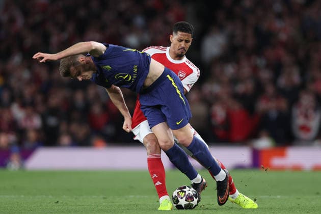 London, England, 5th May 2026. Alexander Sorloth of Atletico Madrid and William Saliba of Arsenal challenge for the ball during the Arsenal vs Atletico Madrid UEFA Champions League match at the Emirates Stadium, London. Picture credit should read: David Klein Sportimage EDITORIAL USE ONLY. No use with unauthorised audio, video, data, fixture lists, club league logos or live services. Online in-match use limited to 120 images, no video emulation. No use in betting, games or single club league player publications. SPI_129_DK_Arsenal_Athletico_Madrid SPI-4781-0129