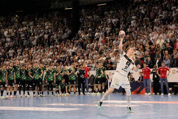photo Eric Johansson Kiel converts the decisive seven-meter penalty to win Handball Men on Tue 05 05 2026 Mens EHF European League , THW Kiel RK Nexe Nasice