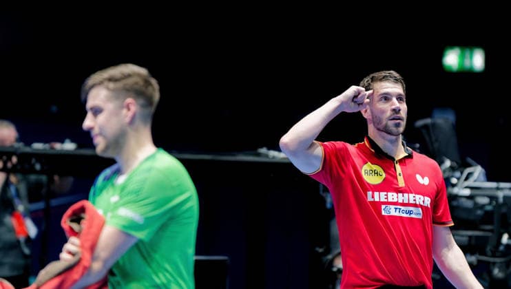 Patrick Franziska, Deutschland, 1. FC Saarbrücken-TT, zieht mit seinem Team durch einen Sieg über Slowenien in das Achtelfinale bei den Team-Weltmeisterschaften im Tischtennis in London in der OVO Arena Wembley ein Patrick Franziska, Deutschland, 1. FC Saarbrücken-TT, Gewinner Europe Top 16 2021 und Saudi-Smash-Finalist 2024, gewinnt mit seiner Mannschaft am 5. Mai 2026 in der OVO Arena Wembley bei den Team-Weltmeisterschaften im Tischtennis in London im Endrundenspiel um den Einzug in das Achtelfinale gegen Slowenien mit 3:0 und schafft das Break gegen Spitzenspieler Darko Jorgic. London OVO Arena Wembley London England *** Patrick Franziska, Germany, 1 FC Saarbrücken TT, advances with his team to the round of 16 at the World Team Table Tennis Championships in London at the OVO Arena Wembley by beating Slovenia Patrick Franziska, Germany, 1 FC Saarbrücken TT, winner Europe Top 16 2021 and Saudi Smash Finalist 2024, wins with his team on May 5, 2026 in the OVO Arena Wembley at the World Team Table Tennis Championships in London in the final round match for a place in the round of 16 against Slovenia with 3-0 and makes the break against top player Darko Jorgic London OVO Arena Wembley London England