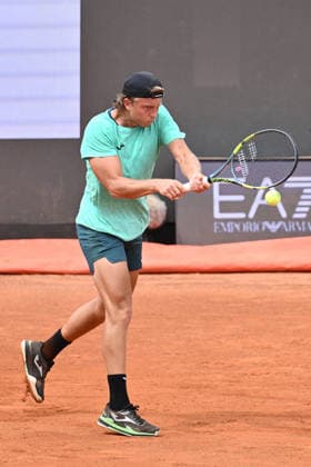 during the Internazionali BNL d Italia Day Two at Foro Italico on May 6, 2026 in Rome, Italy.  Copyright: xDomenicoxCippitelli IPAxSportx xipa-agency.netx xx IPA_74471341 IPA_Agency_IPA74471341