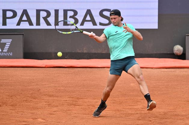 Alexandre Muller of France in action against Botic van de Zandschulp of Netherlands during the Internazionali BNL d Italia Day Two at Foro Italico on May 6, 2026 in Rome, Italy.  Copyright: xDomenicoxCippitelli IPAxSportx xipa-agency.netx xx IPA_74471342 IPA_Agency_IPA74471342