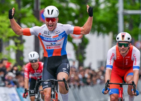 James Gardner Wins The 2026 Wakayama Castle Criterium WAKAYAMA, JAPAN - MAY 6: James Gardner of Terengganu Cycling Team celebrates as he crosses the finish line to win the Wakayama Castle Criterium, the opening pre-event of the 26th Tour de Kumano, on May 6, 2026, in Wakayama City, Japan. Gardner spearheaded a successful breakaway to claim victory ahead of Cameron Scott of Li Ning Star and Elliot Schultz of Victoire Hiroshima in the 30km high-speed race held on Keyaki Avenue. Wakayama Japan  Copyright: xArturxWidakx originalFilename:widak-jamesgar260506_npwYF.jpg