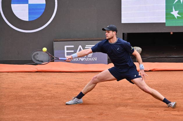 TENNIS - Internazionali di Tennis - Internazionali BNL d Italia Yannick Hanfmann of Germany in action against Hubert Hurkacz of Poland during the Internazionali BNL d Italia Day Two at Foro Italico on May 6, 2026 in Rome, Italy. Rome Italy  Copyright: xIPAxSport ABACAx