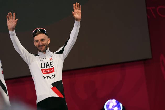 Great Britain™s Adam Richard Yates of UAE Team Emirates XRG during the teams presentation ahead of the Giro d™Italia cycling race in Burgas. The race starts on Friday, May 8, with the first stage over 160 km, from Nessebar to Burgas, Bulgaria - Wednesday, May 6, 2026. - cycling.  Copyright: xFabioxFerrarix xLaPressex
