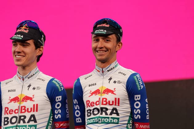 Australia™s Jai Hindley of Red Bull - Bora - Hansgrohe during the teams presentation ahead of the Giro d™Italia cycling race in Burgas. The race starts on Friday, May 8, with the first stage over 160 km, from Nessebar to Burgas, Bulgaria - Wednesday, May 6, 2026. - cycling.  Copyright: xMassimoxPaolonex xLaPressex